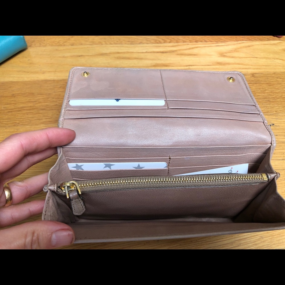 Prada wallet - Picture 4 of 8